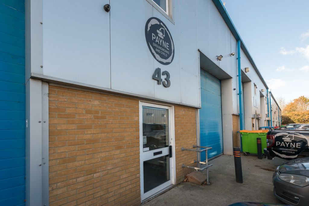 Property photo 1 of 19 Picture No. 01