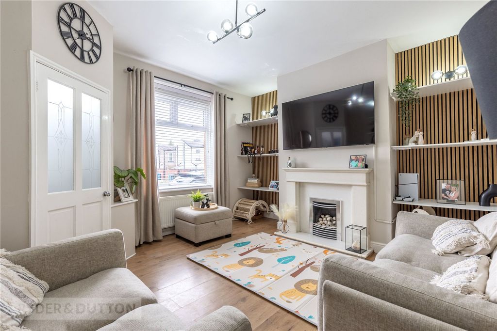 Property photo 2 of 16 Picture No. 14