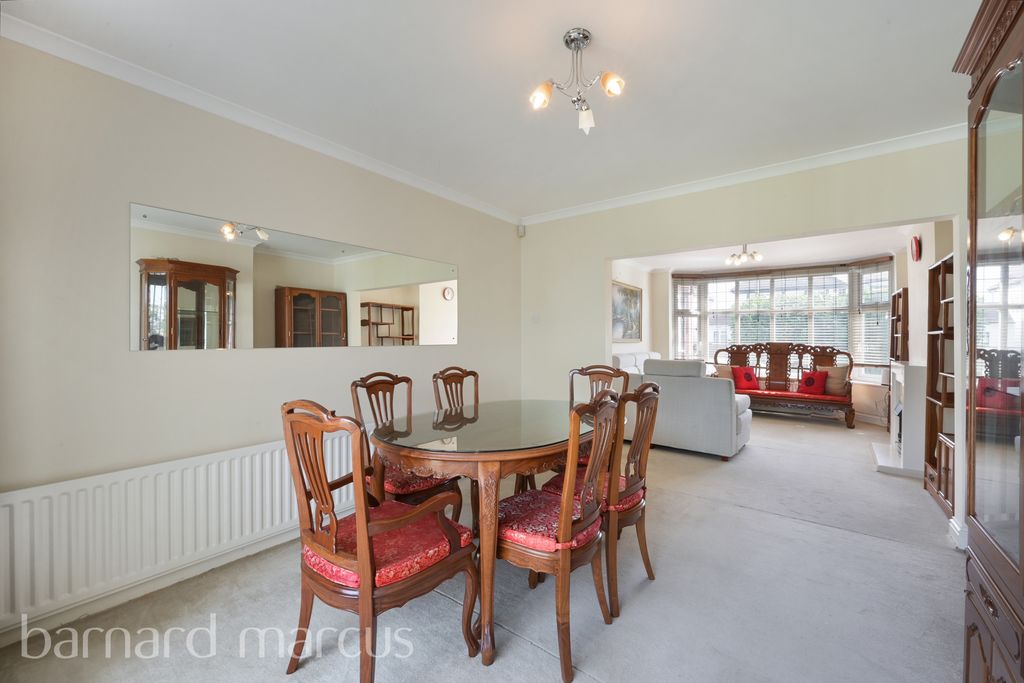 Property photo 1 of 8 Balcony