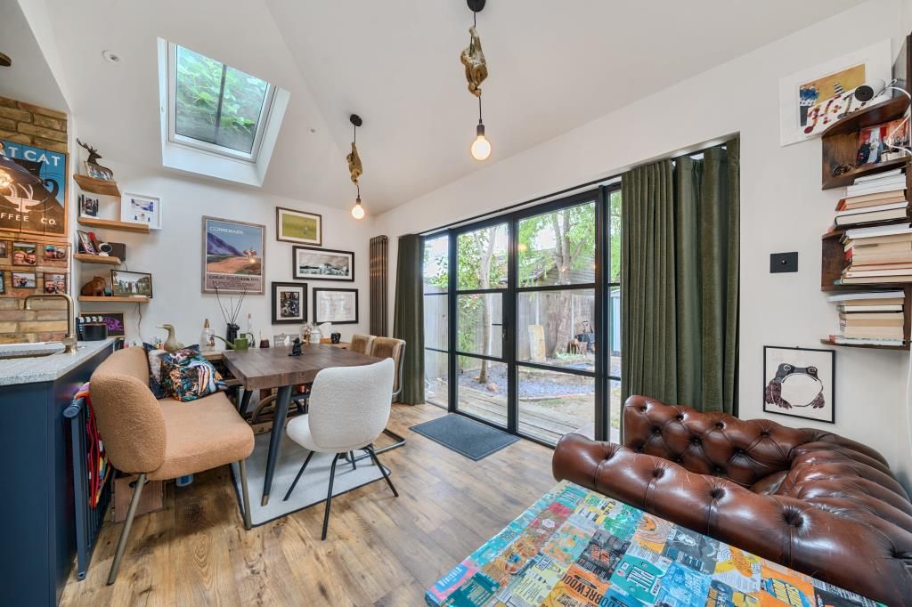 Property photo 3 of 21 Dining Area