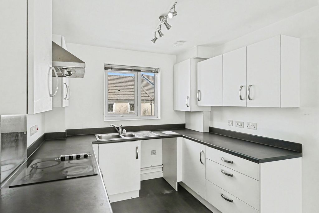Property photo 3 of 13 Pbox-Img.Jpg