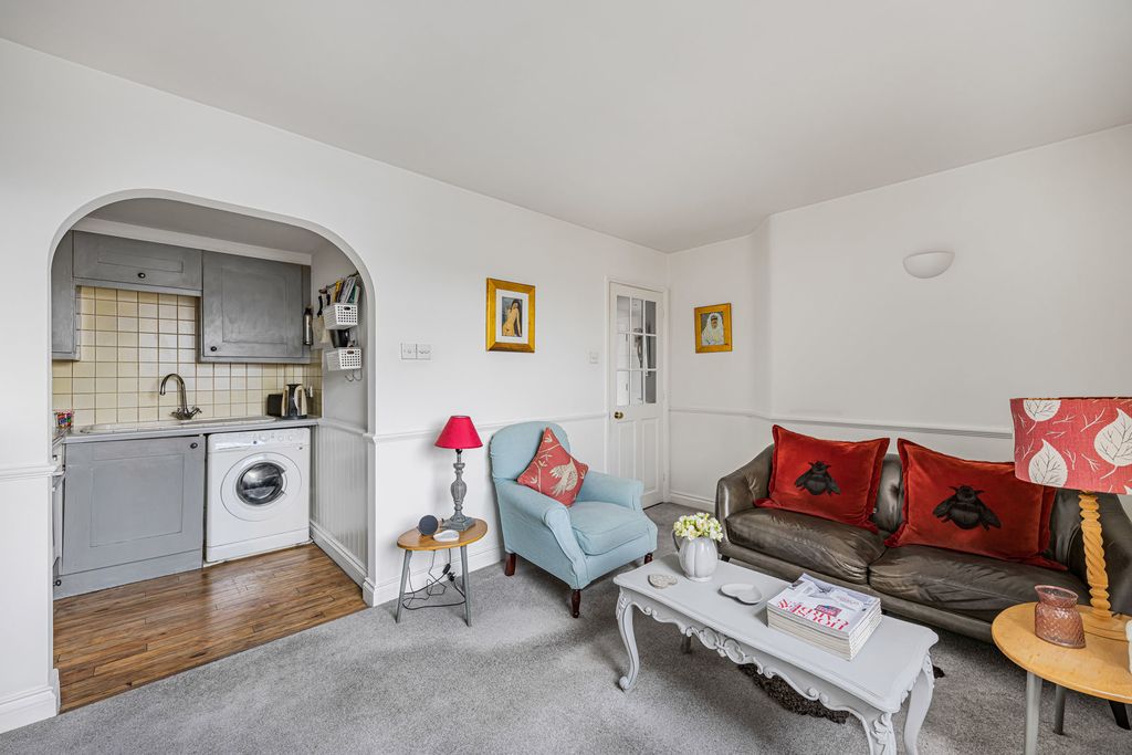 Property photo 3 of 13 Sitting Room/Kitchen