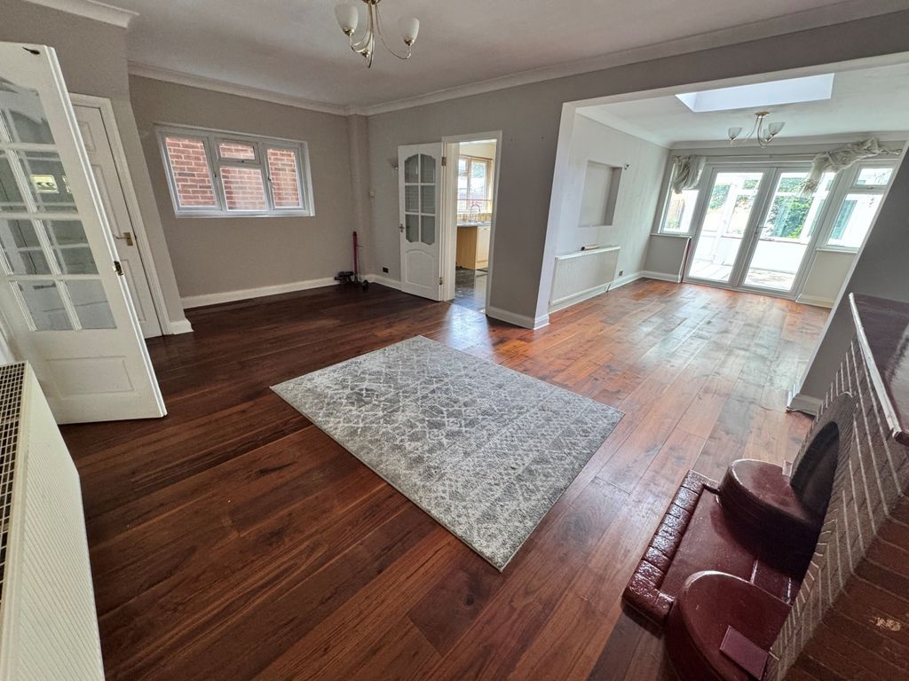 Property photo 2 of 12 Gallery
