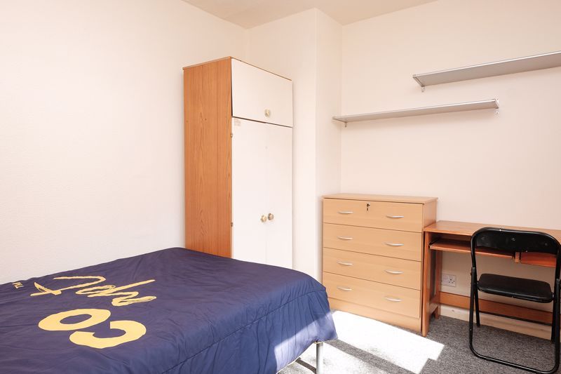Property photo 2 of 12 Bedroom 1
