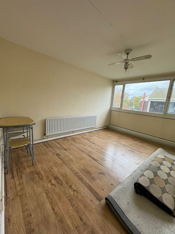 Property photo 2 of 10 Living Room