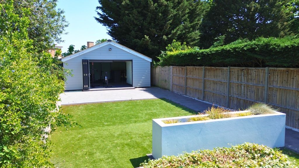 Property photo 2 of 26 5197544