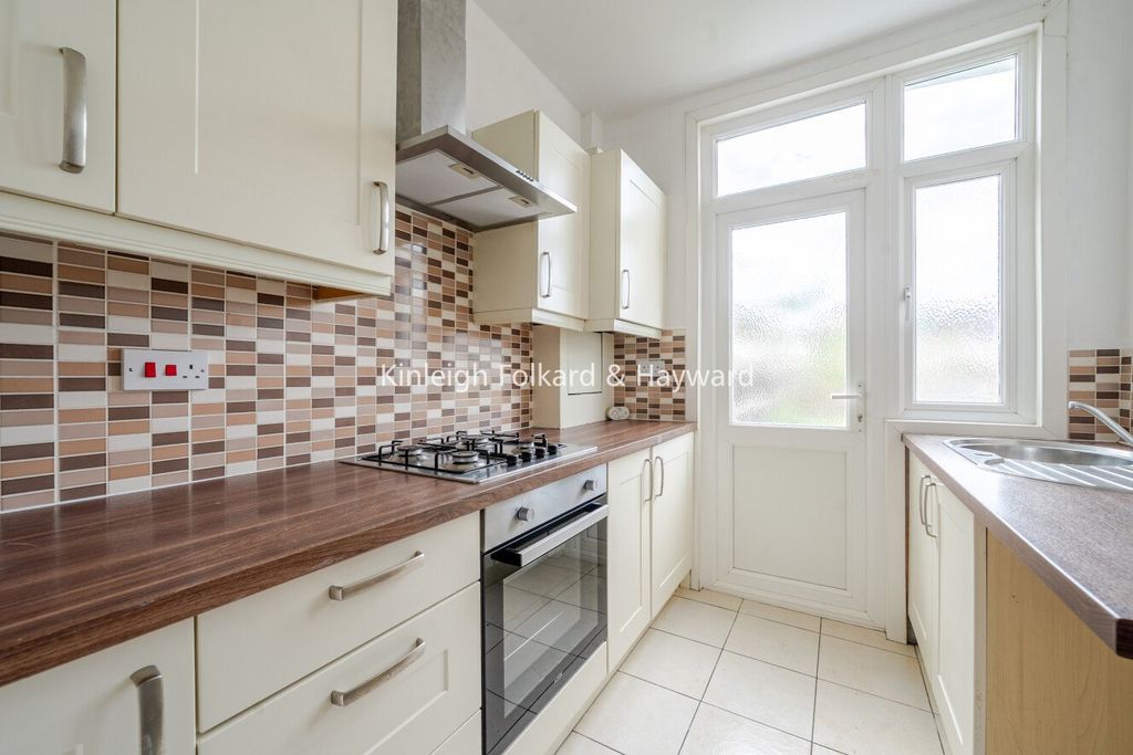 Property photo 2 of 16 Picture No. 05