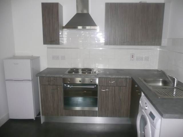 Property photo 2 of 6 Kitchen