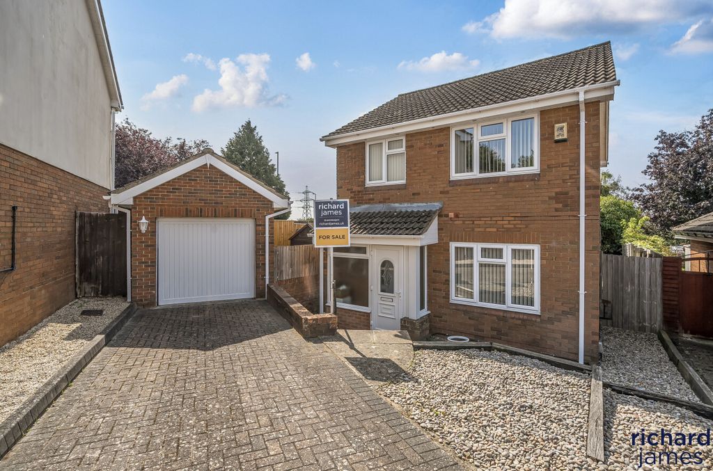 Property photo 1 of 15 3B0931624d4A49c59Da5Bd042d871F0A