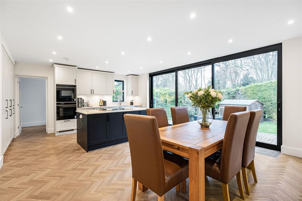 Property photo 2 of 37 19_73514.Jpg