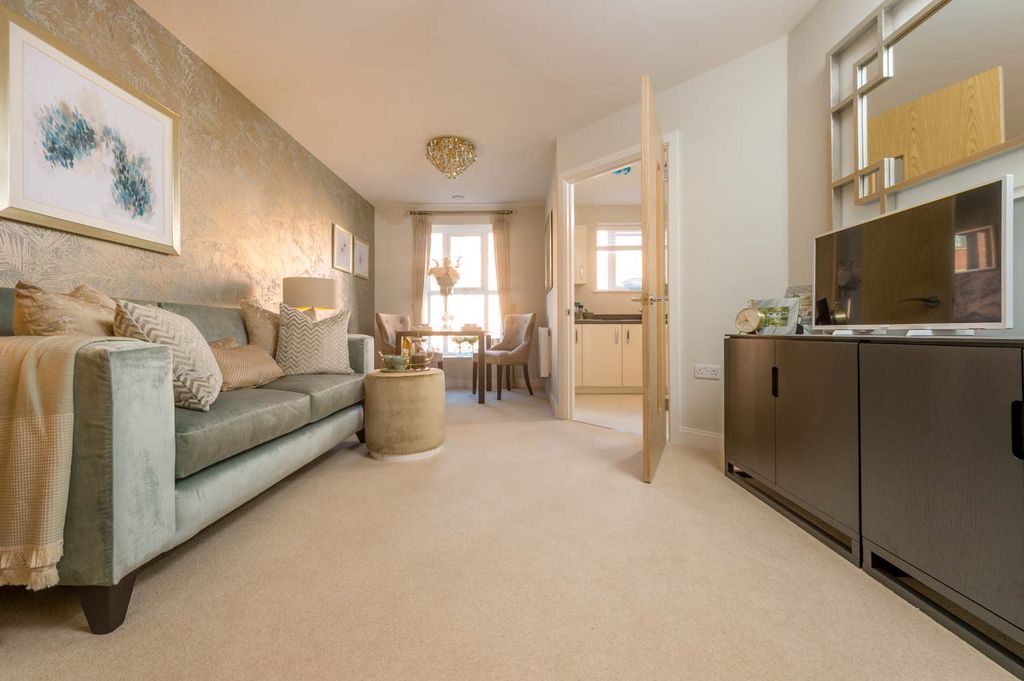 Property photo 3 of 9 Milward Place Typical Lounge