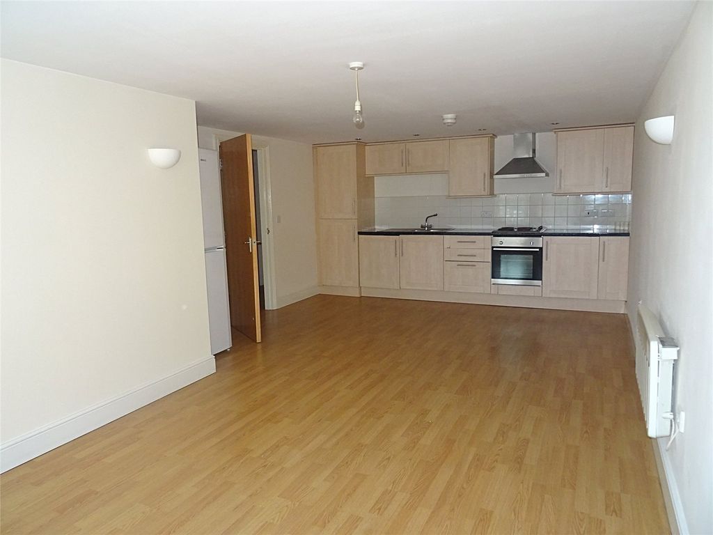 Property photo 2 of 7 Picture No. 20