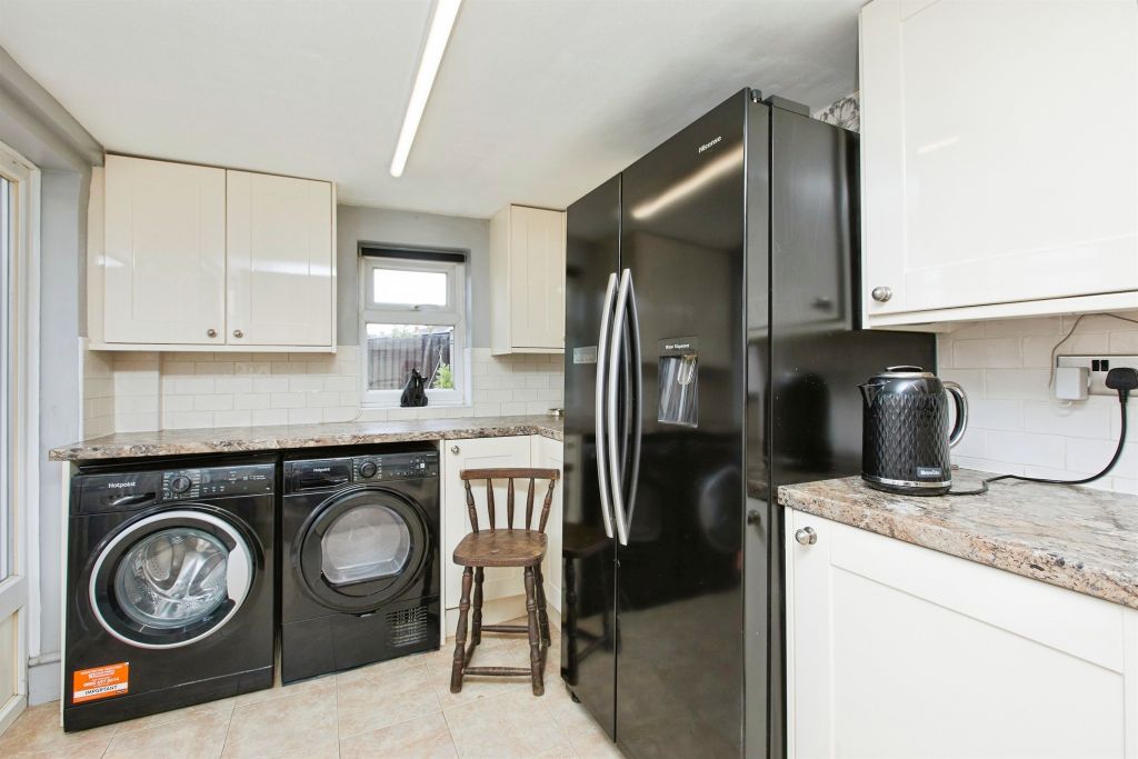 Property photo 3 of 22