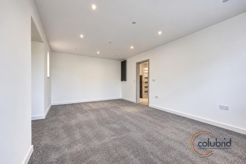 Property photo 3 of 30