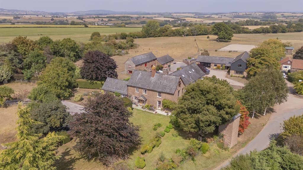 Property photo 1 of 23 Photo 7