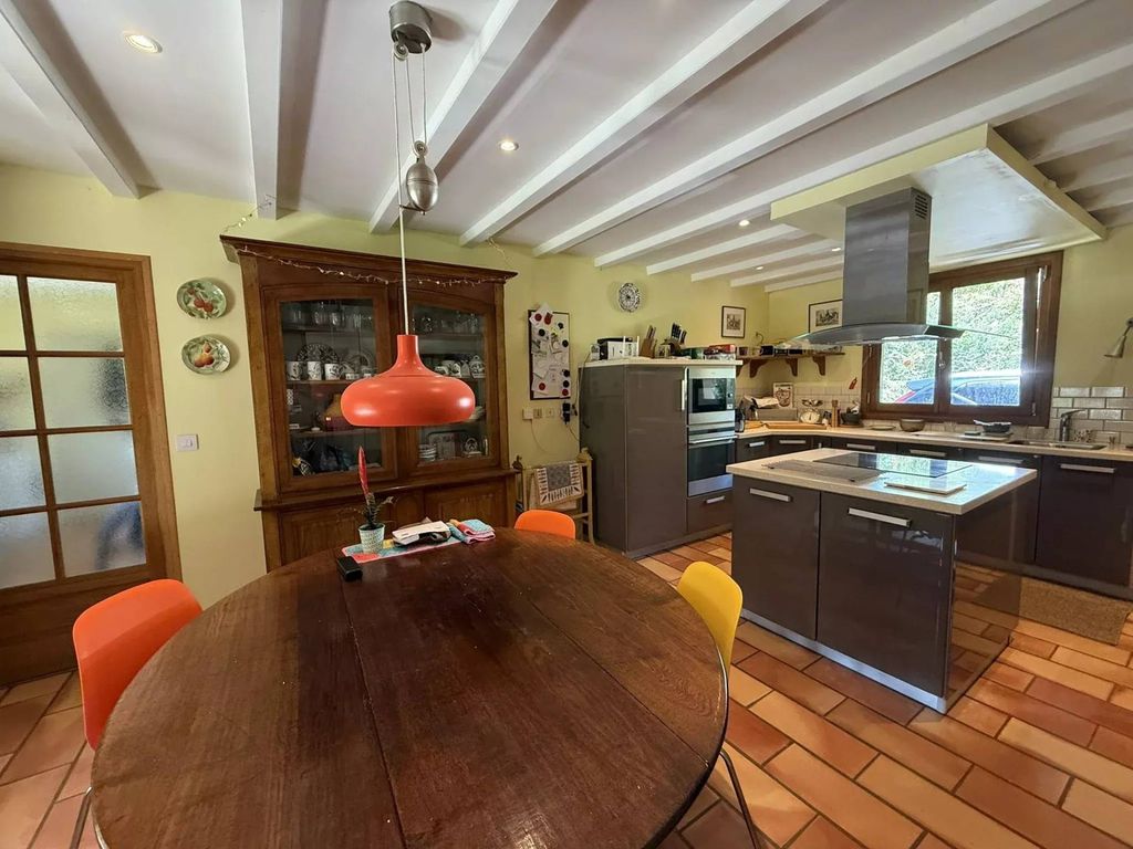 Property photo 3 of 10 528511736003Ad5c1Aca33ba2E52B090