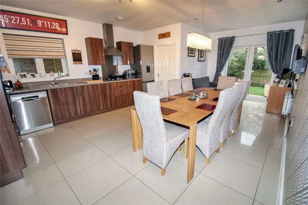 Property photo 2 of 24 Picture No. 09