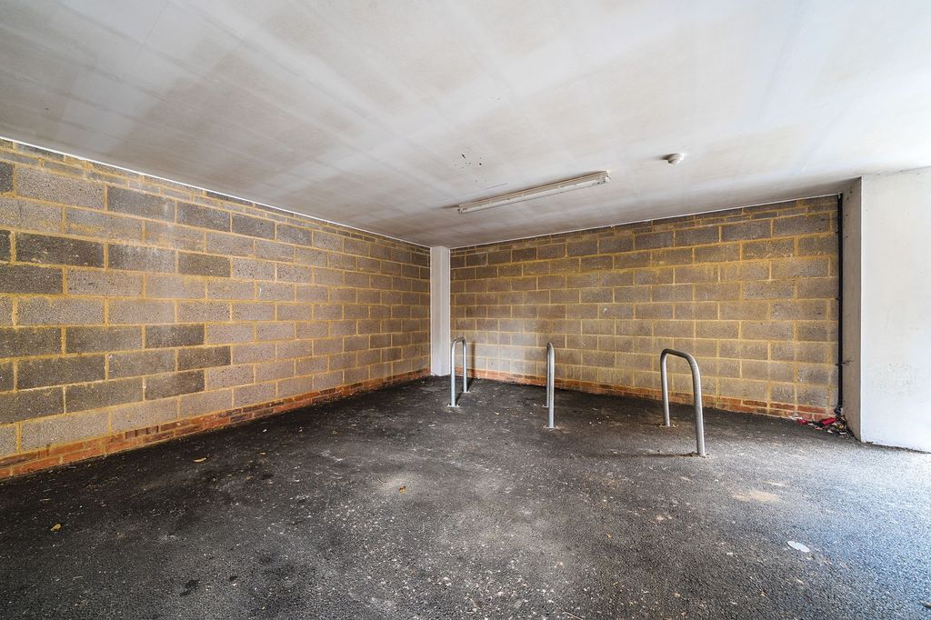 Property photo 3 of 14