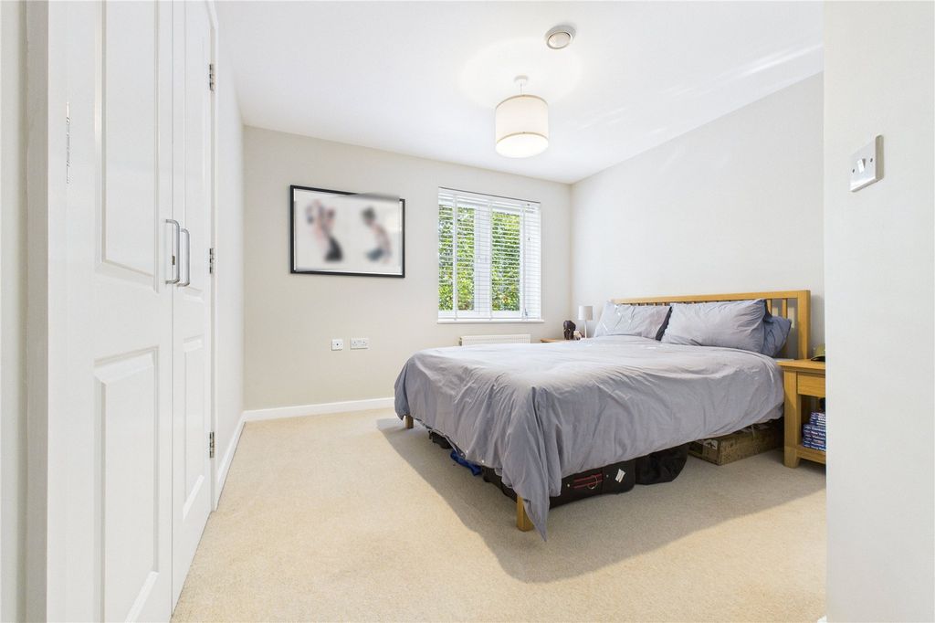 Property photo 3 of 11 Bedroom