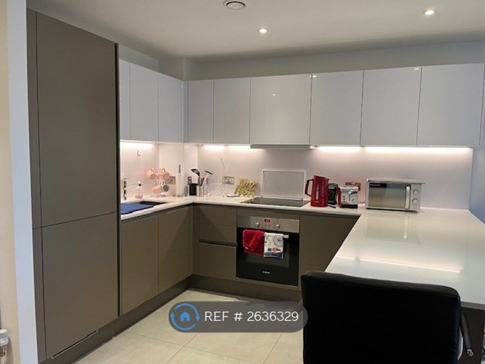 Property photo 3 of 11 Kitchen