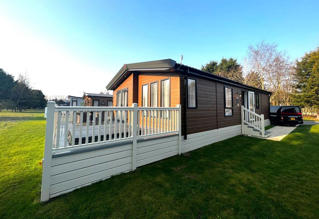Property photo 1 of 22 670-1.Jpg