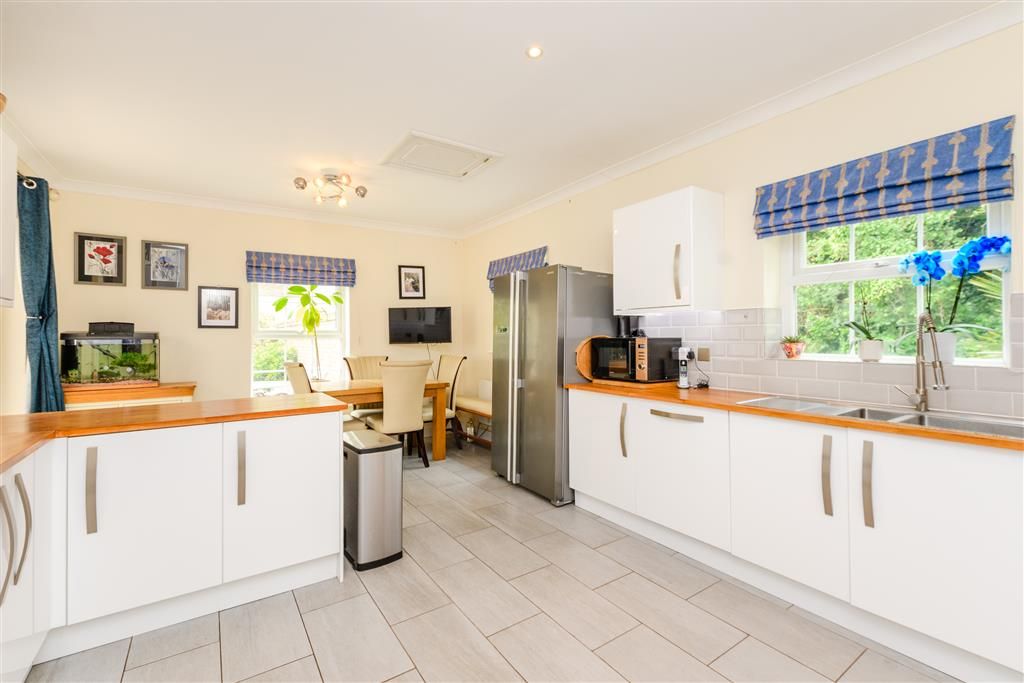 Property photo 1 of 21 Kitchen/Diner