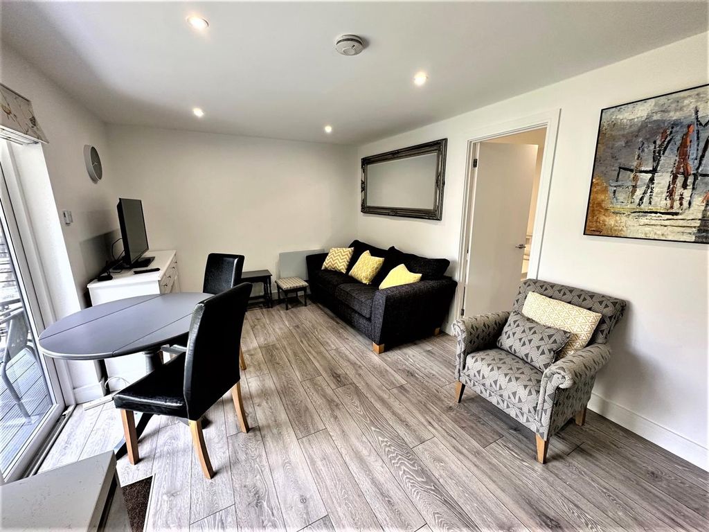 Property photo 2 of 9 1.Jpg