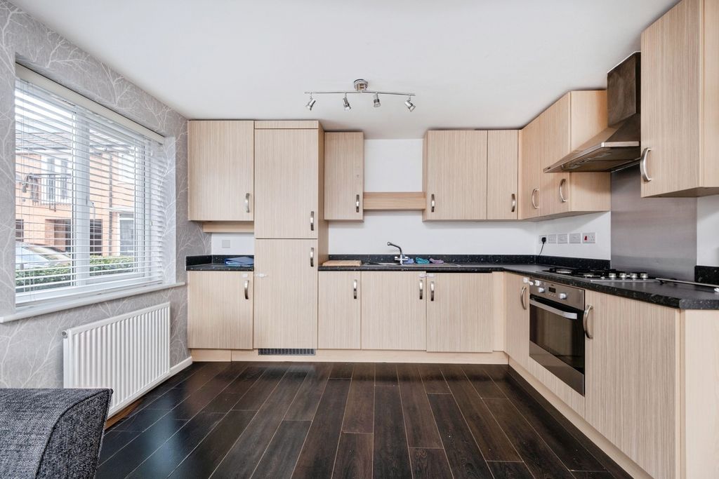 Property photo 3 of 14 Pbox-Img.Jpg