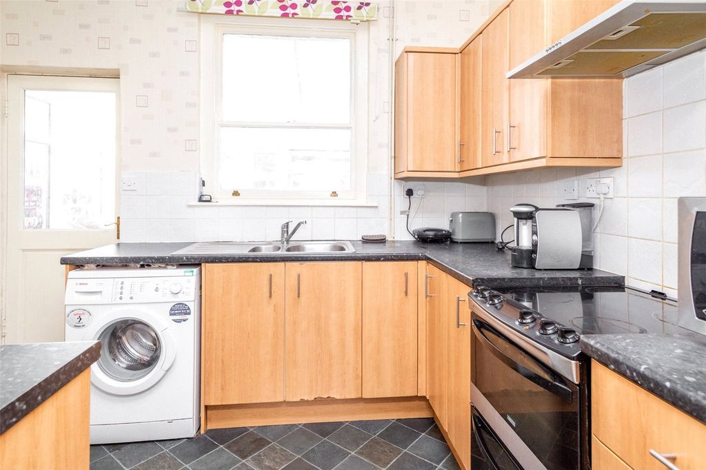 Property photo 3 of 10 Picture 3