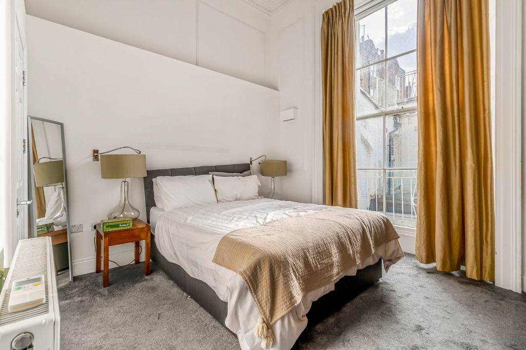 Property photo 2 of 15 Picture No. 12