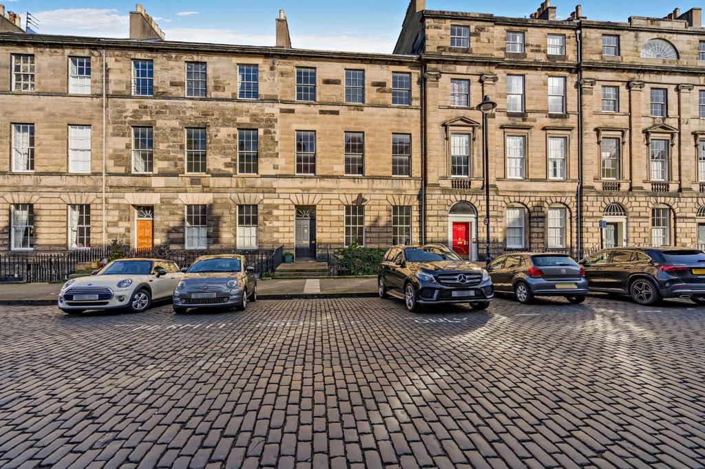 Property photo 2 of 45 Georgian Townhouse