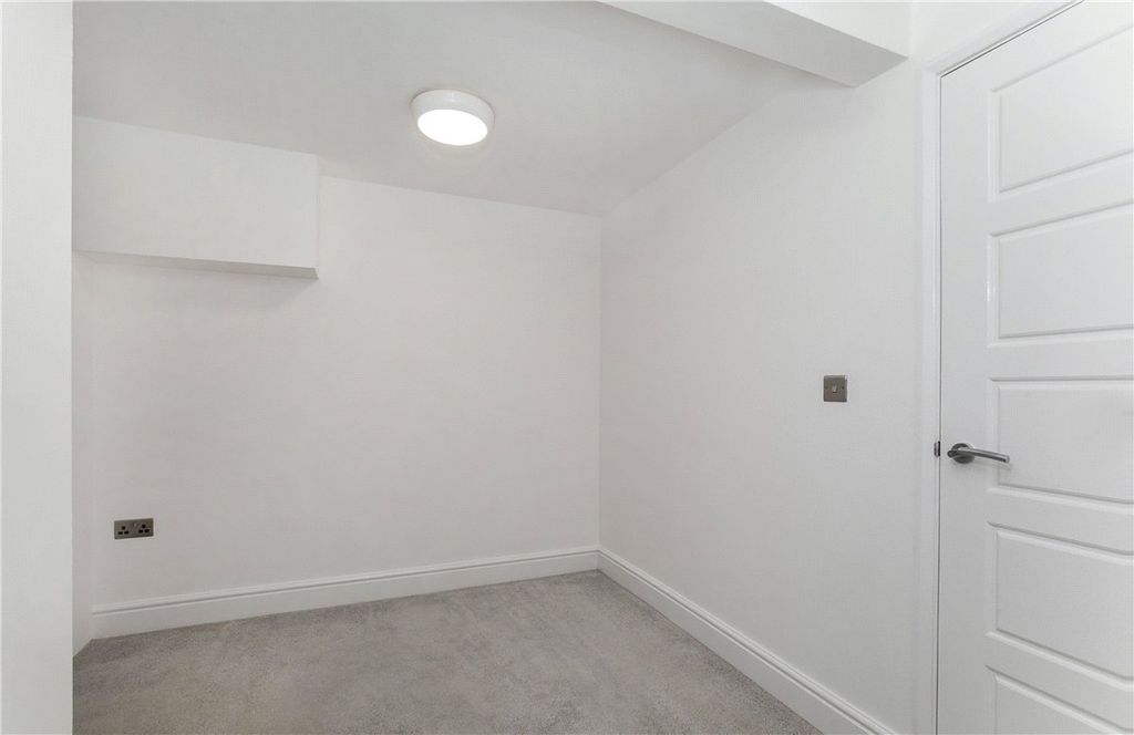 Property photo 3 of 6 Picture No. 05