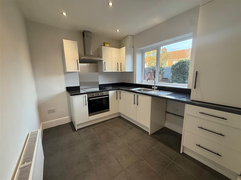 Property photo 2 of 18 Kitchen