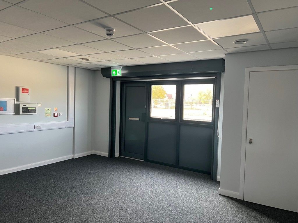 Property photo 3 of 5 Photo 11