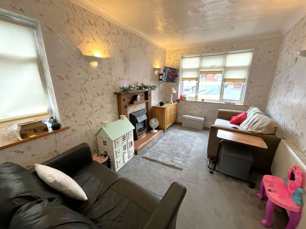 Property photo 3 of 14