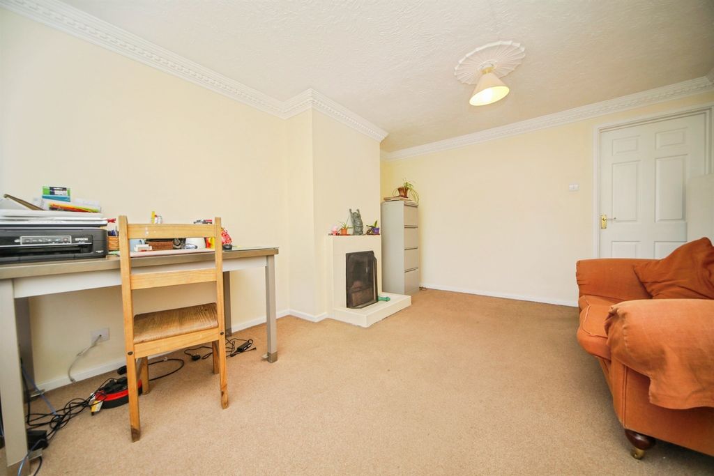 Property photo 3 of 14