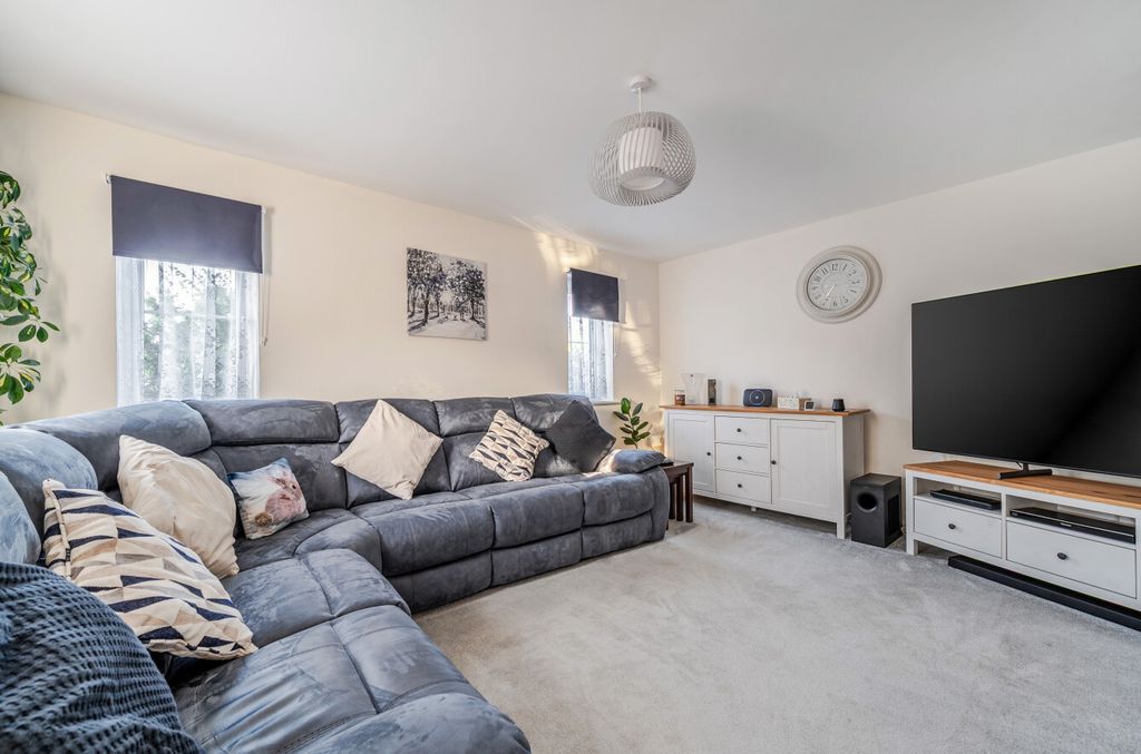 Property photo 3 of 16 1454643-1-69F1A94...