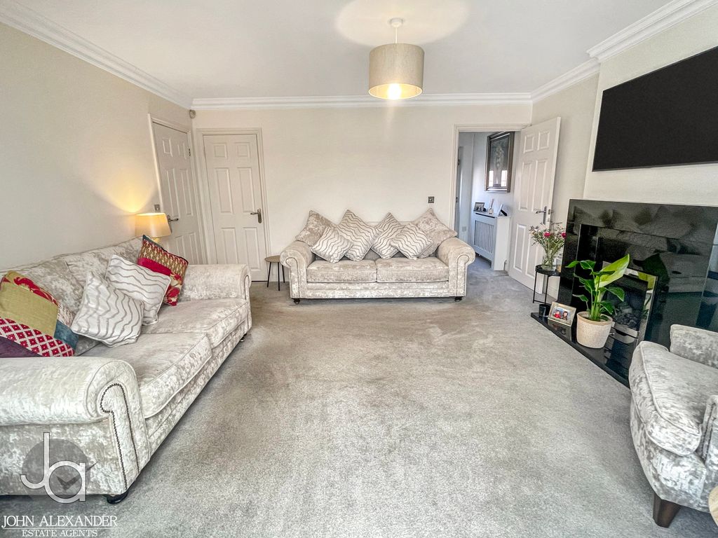 Property photo 2 of 32 20260319_112428134_0.5