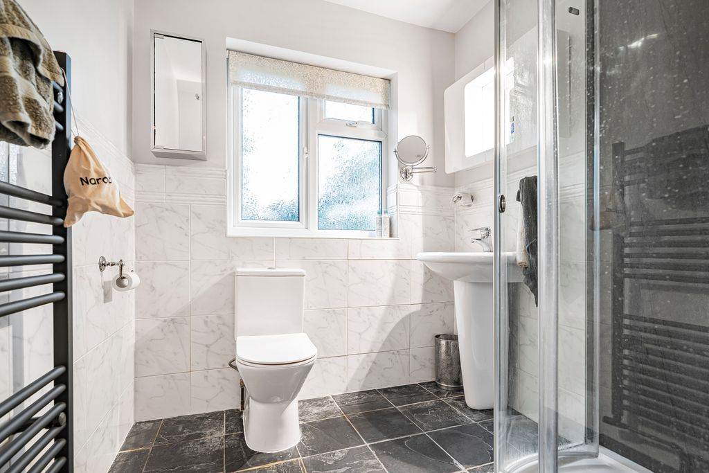 Additional image 28 of 4 bed detached house for saleCastleleigh Court, Enfield EN2