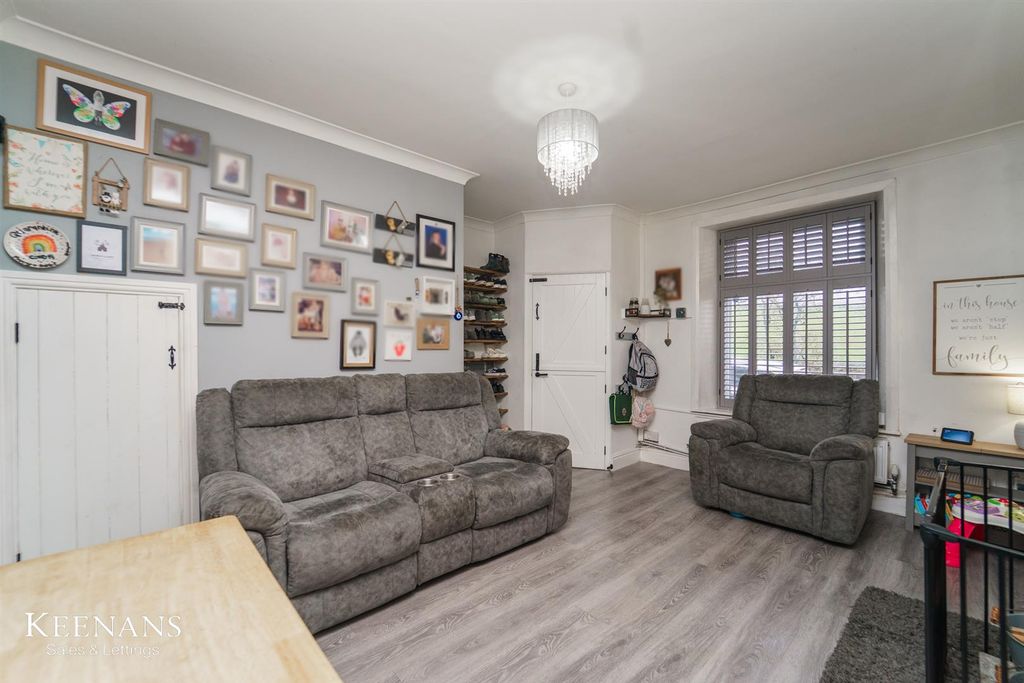 Property photo 3 of 14 13.Jpg