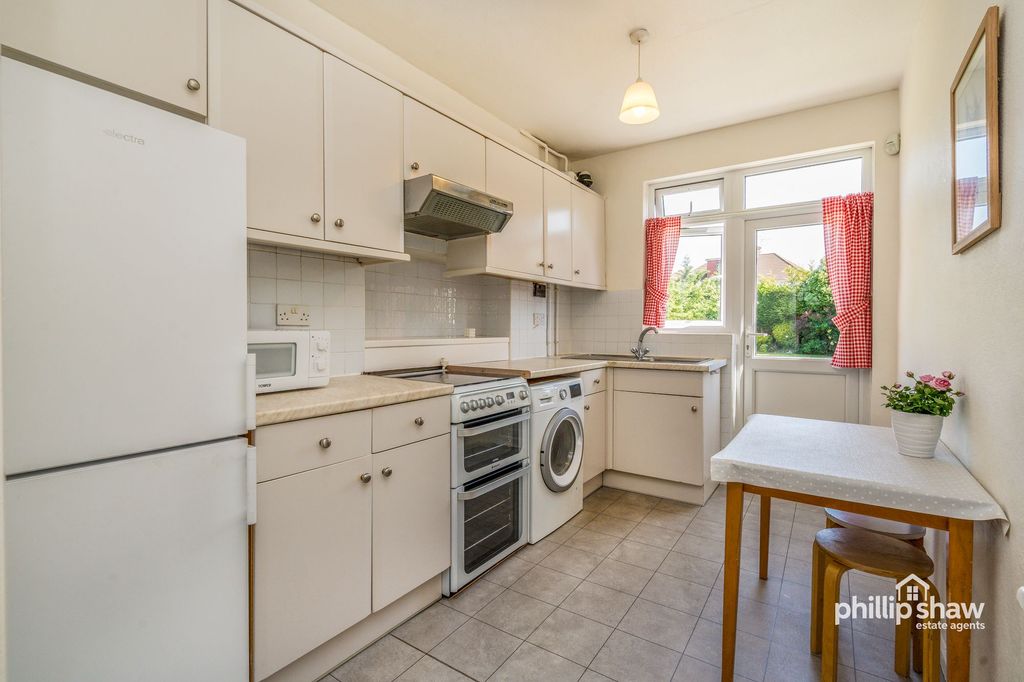 Property photo 3 of 15