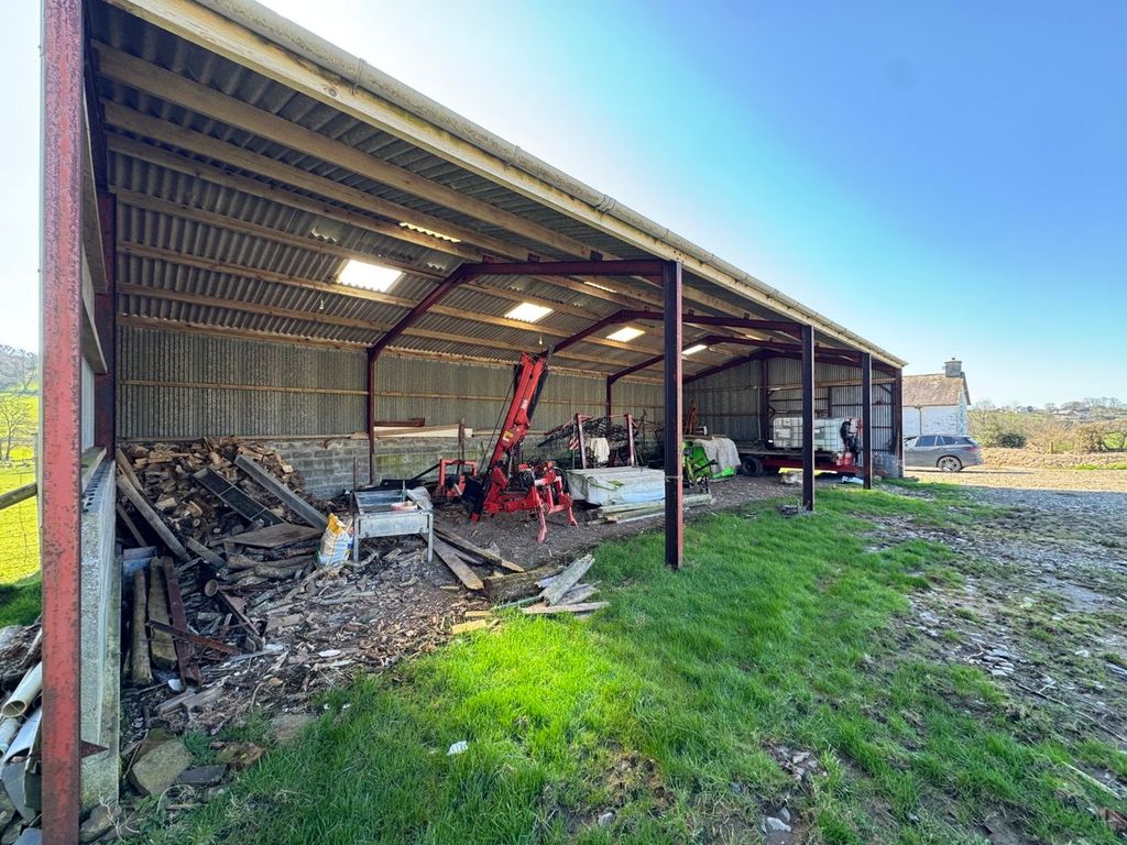 Property photo 3 of 36