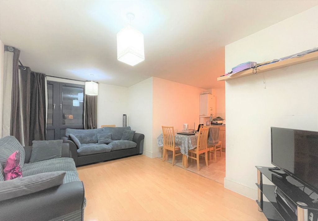 Property photo 2 of 4