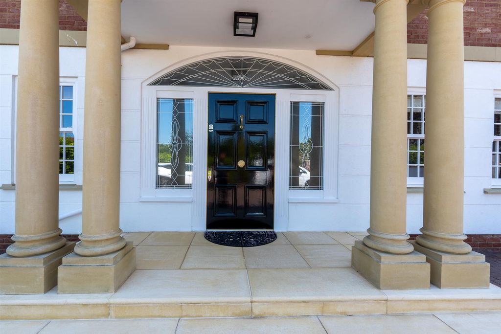 Property photo 2 of 26 Dsc05929-Hdr.Jpg