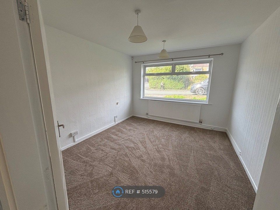 Property photo 3 of 16 Master Bedroom