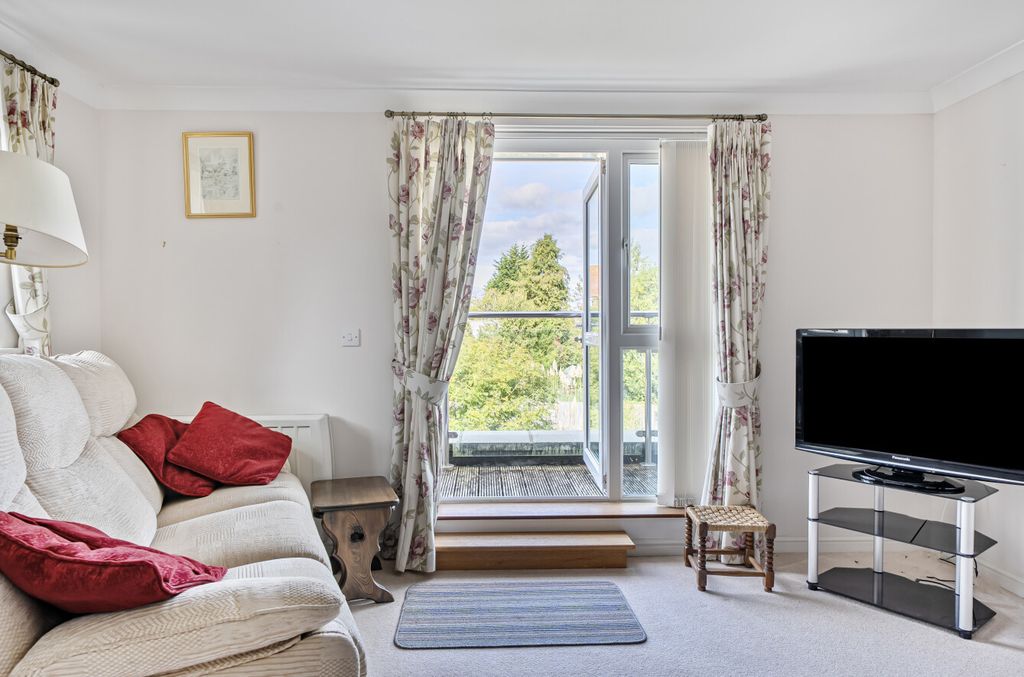 Property photo 1 of 20 1364076-13-68E56c...