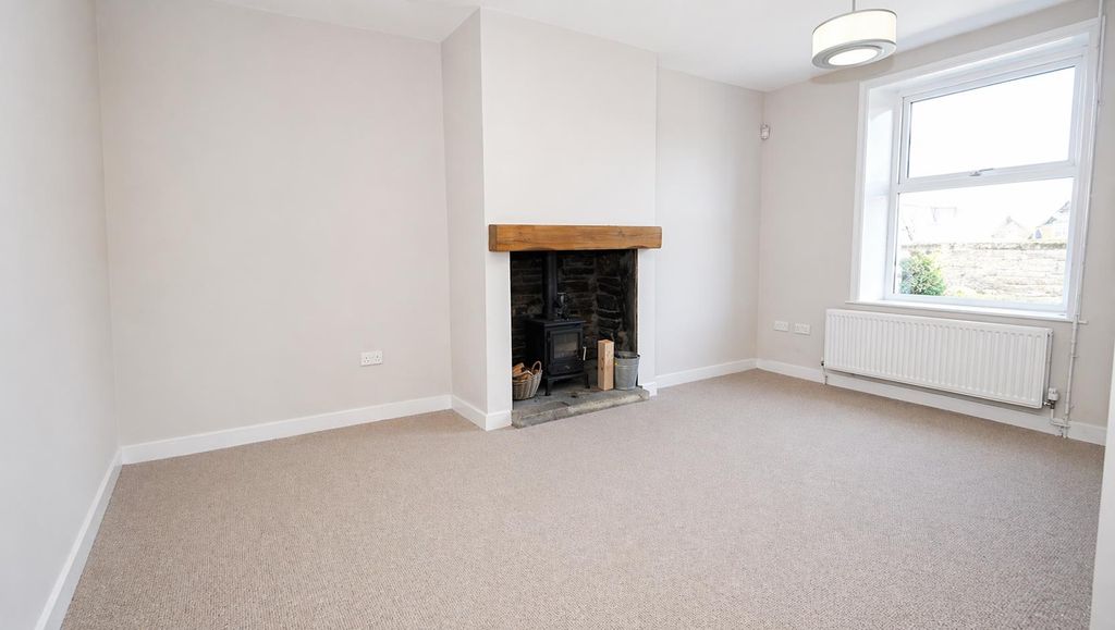 Property photo 2 of 8 Lounge.Png