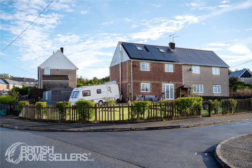 Property photo 1 of 19 Picture No. 03