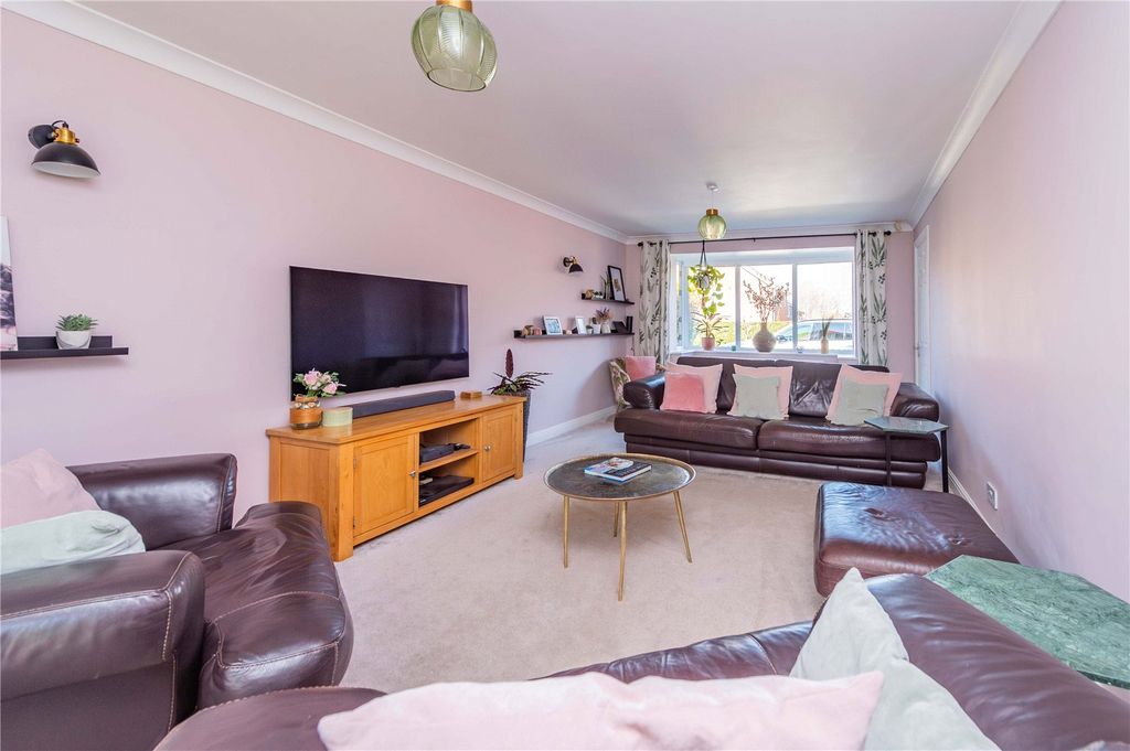 Property photo 2 of 54 Picture No. 29