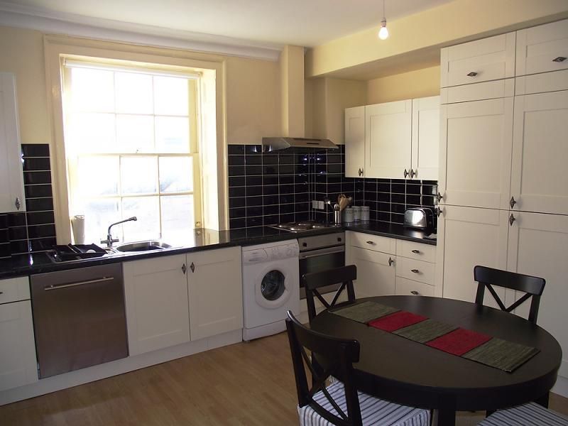 Property photo 3 of 5 Kitchen